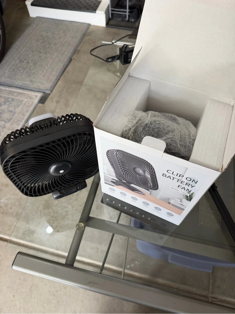 Clip-On Battery Fan F3901 - Black
